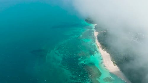 Praia de Puka Shell em Boracay, Filipinas