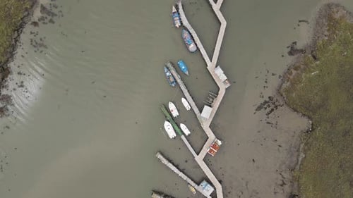 Vista aérea de Palafita da Carrasqueira, península de Troia, Setúbal, Portugal.
