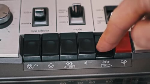 Activating Fast Forward on Retro Audio Player