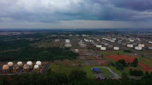 Vuelo sobre Petrobras, empresa brasileña de petróleo, toma aérea