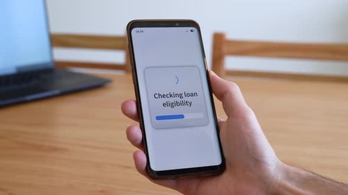 Vérification du processus d'éligibilité au prêt. Concept de pré-approbation pour le financement en ligne
.