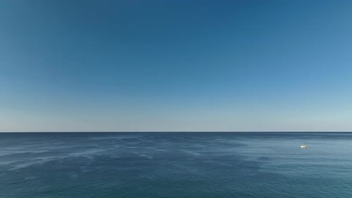 Die Textur des Blauen Meeres im Morgengrauen Luftbild 4 K