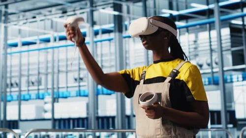 Photovoltaics Smart Factory Engineer Fixes Damaged IoT Sensors Using VR Headset