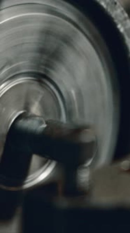 Metal workpiece precision engineering on lathe machine