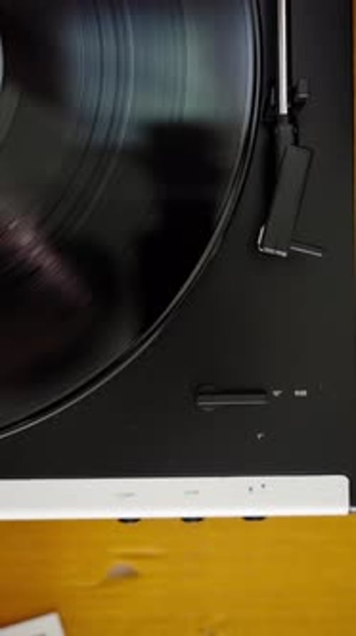 Record Player Starting, Vinyl Record Spinning