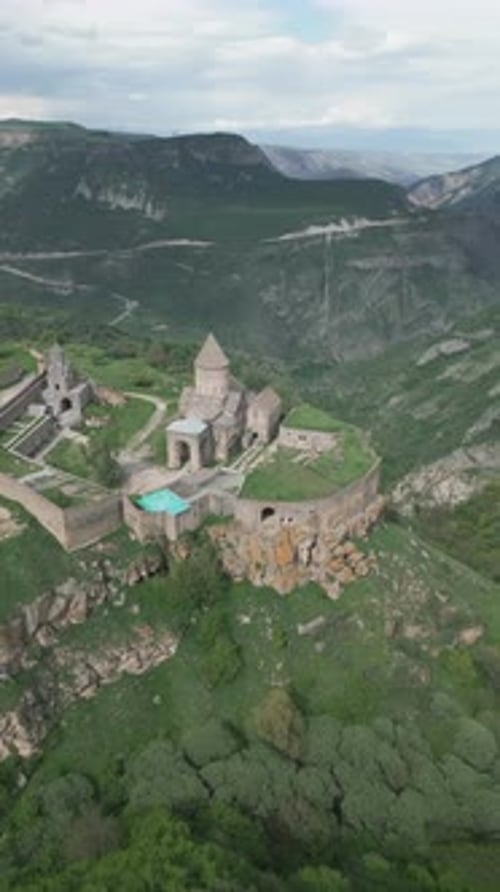 Monastère de Tatev et paysage en Arménie