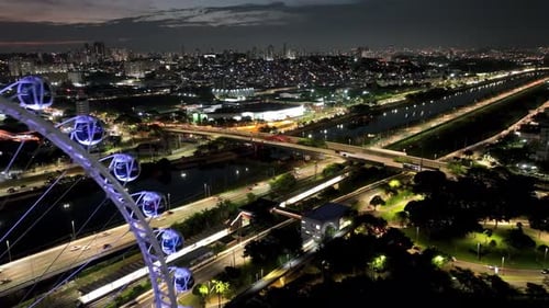 Night Scape Landmark Riesenrad in der Innenstadt von Sao Paulo, Brasilien.