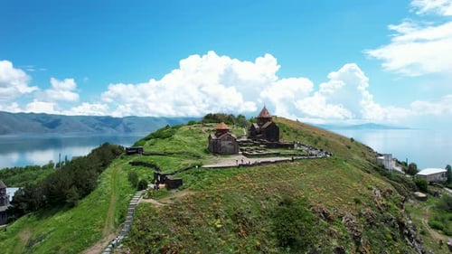 Armenisches Kloster Sevanavank.
