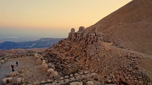 Vue aérienne du mont Nemrut