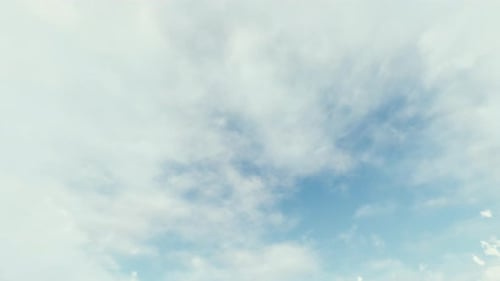Zeitraffer bei bewölktem Himmel