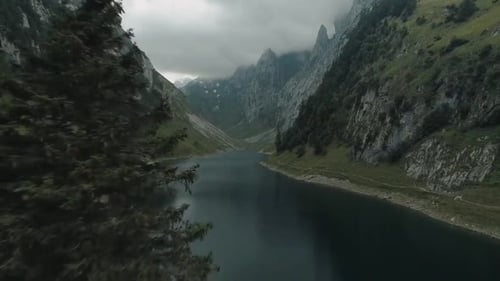 River in between two mountains
