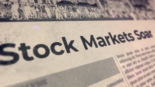 Retro Newspaper Headline Animation with Glitch Effect