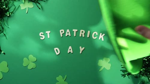 Enthüllung des St. Patrick-Zeichens