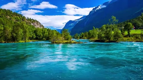Wunderschöner See und Fluss