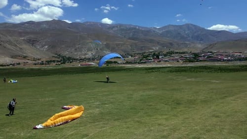 Parachute tracking with Drone