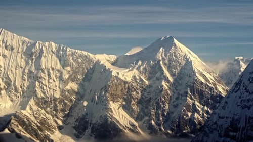 Peaks of Everest and Himalayas
