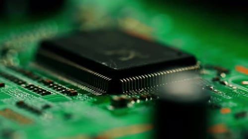 Grüne Leiterplatten, Mainboard-Komponenten, Mikrochips, CPU-Prozessor-Transistoren, Halbleiter