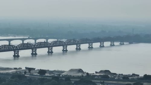 Luftaufnahme von Brücken über den Fluss, Bangladesch.