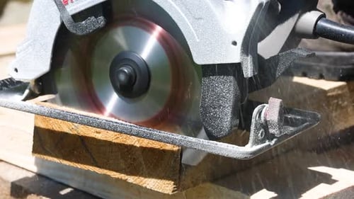 Circular Saw Slow Motion 9