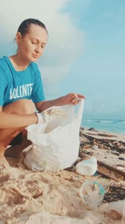 Beach Cleanup Promotes Awareness and Community Engagement