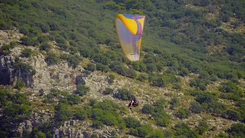 Paragliding Adventure Sport - 4K