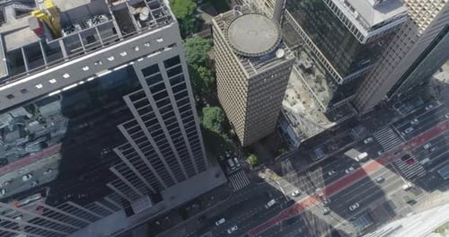Zumbido aéreo en la Avenida Paulista, centro Comercial de la ciudad de São Paulo, Brasil