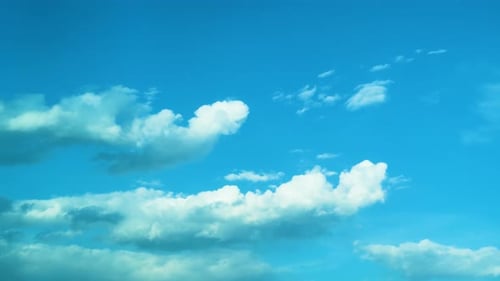Zeitrafferwolken von einem herrlichen Himmel