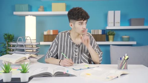 The student warns to be quiet while studying.