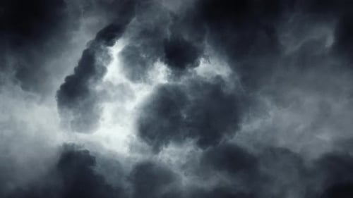 Gewitter in Cumulonimbuswolken vor dem Regen