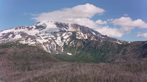 Mount Saint Helens, Washington, alrededor de 2019. Vista aérea del monte Saint Helens
