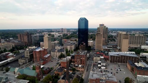 aerial push into lexington kentucky skyline in 4k