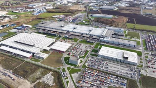 Truck factory manufacturing processes in a large industrial complex