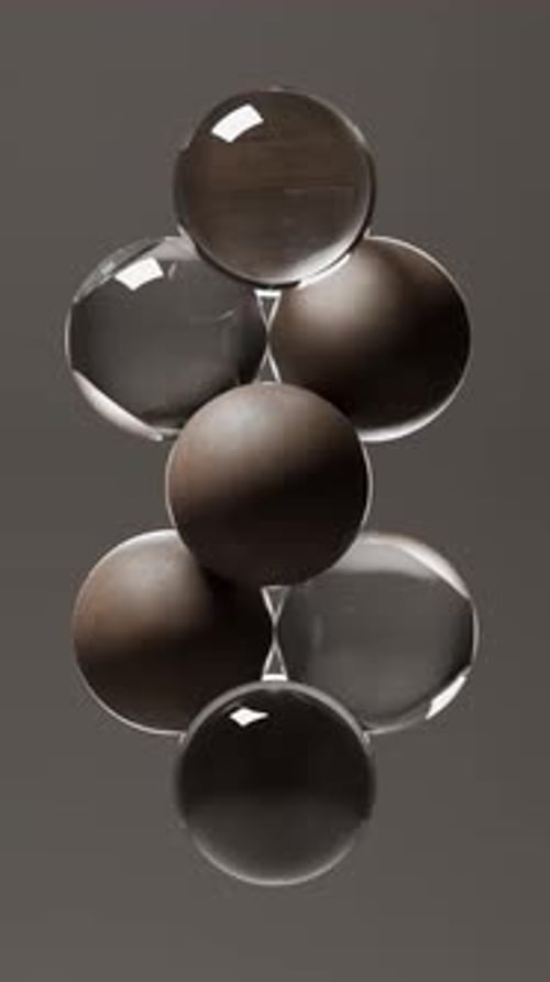 Rotierende Glaskugeln mit 3D-Schleife