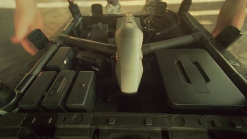 Configuration du Drone, organisation de la scène, préparation de l'équipement du drone, étui intérieur avec compartiments sécurisés pour drones et