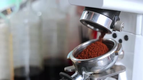 Ground Coffee Filling Espresso Portafilter