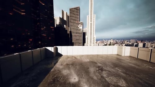 Amplia vista desde la azotea del horizonte urbano con edificios modernos y cielo nublado