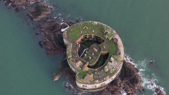 Topdown View Of Ancient Stack Rock Fort On The Island Of Milford Haven ...