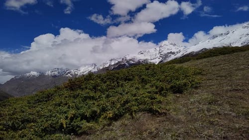 Die Berge entdecken — Wolken im Zeitraffer
