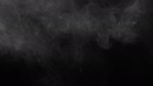 Collection de vapeurs : effet du brouillard planant très lentement sur le fond