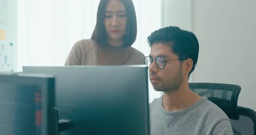 Group Adult Asia, une réunion indépendante pour hommes et femmes, rédige rapidement une application informatique bot AI, programme intelligent, nomade.