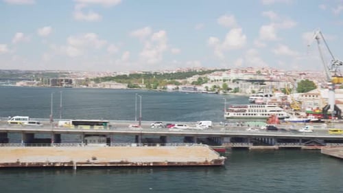 A Mesquita Sokollu Mehmed Pasha e a Ponte Ataturk, Istambul