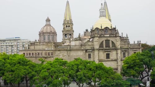 Cathedral y Degollado Theatre 6