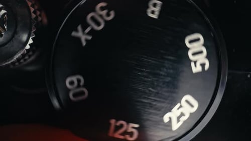 Settings Mechanism on Mirror Analog Film Camera Rotationusing Mechanical Wheel