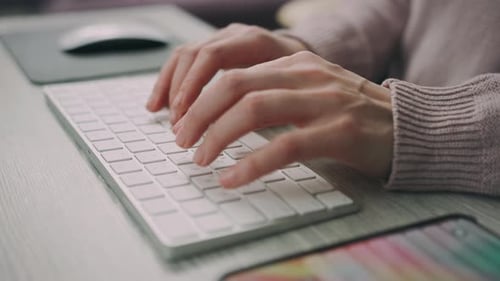 Typing on keyboard while using a mobile phone