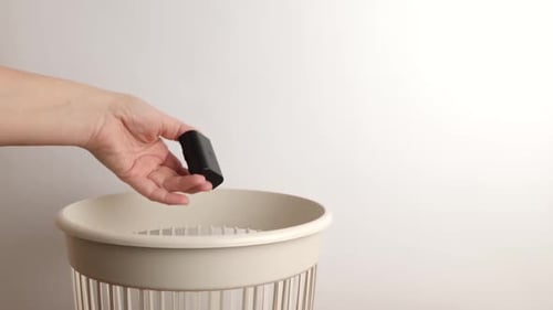 E161 1The battery is disposed of in a landfill for recycling and disposal