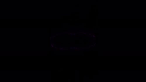 Efecto de onda de choque de explosión y onda divergente sobre un fondo transparente. Explosión de humo abstracta.