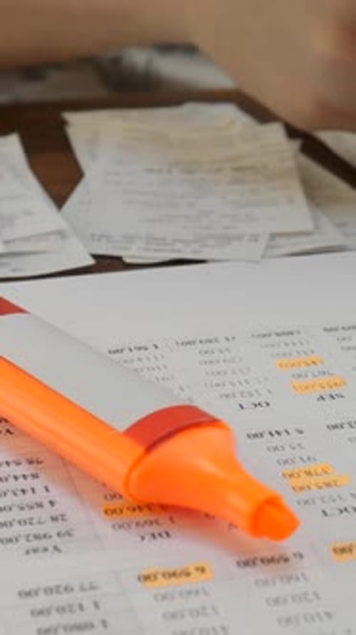 Desenvolvimento de estratégia de negócios com análise financeira