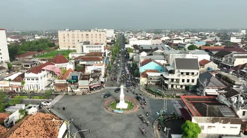 Vista aérea de Tugu Jogja o monumento de Yogyakarta, Indonesia