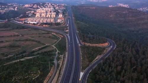 Tel aviv Jerusalem Highway 1 Limited traffic in coronavirus outbreak Lockdown