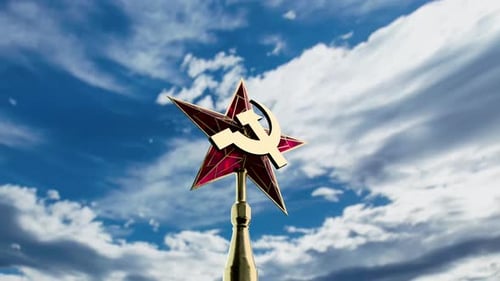 Symbole de la Russie soviétique et timelapse des nuages